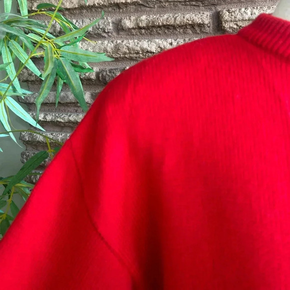 Carlisle Sport Red Lambswool Cardigan Sweater  Size Small Gold Buttons - Picture 4 of 9